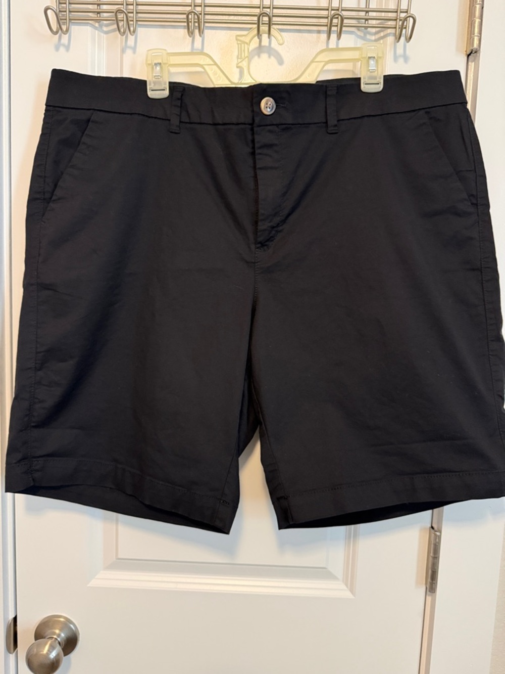 Old Navy Mid-Rise Everyday Chino Shorts